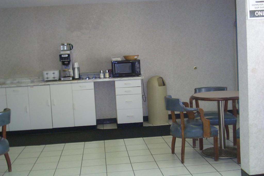 Regency Inn Of Naperville Exteriör bild