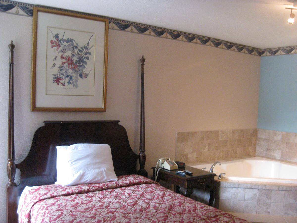 Regency Inn Of Naperville Exteriör bild