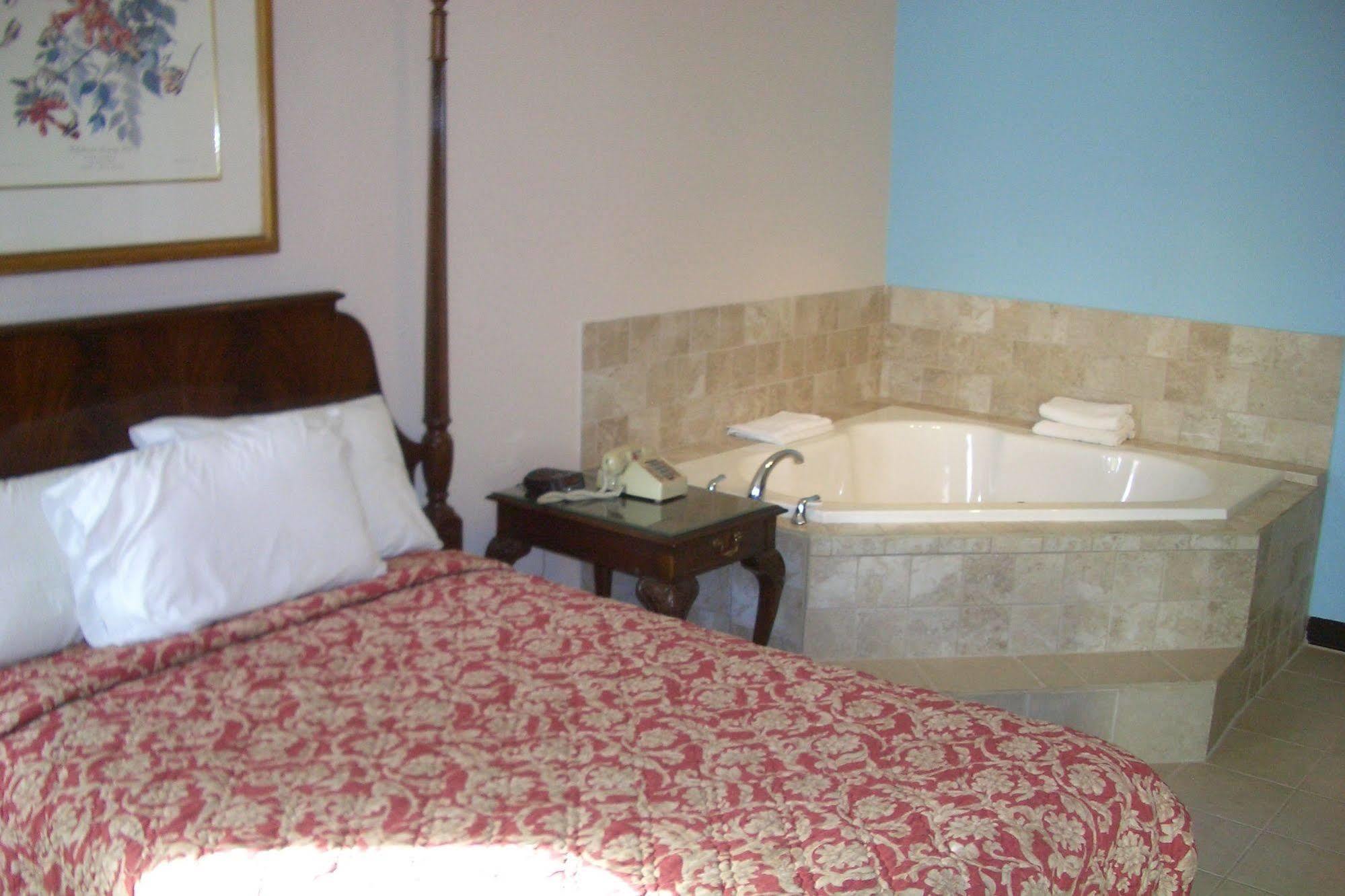 Regency Inn Of Naperville Exteriör bild
